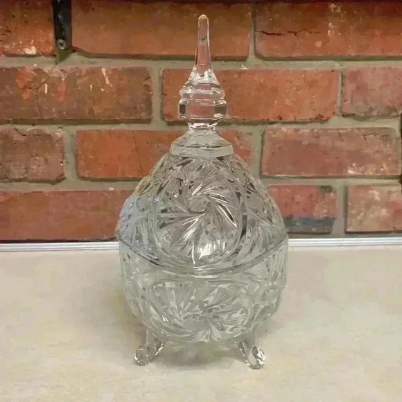 Vintage Footed Crystal Candy Bowl/Dish With Lid..Oval Shaped With Etching 4 Feet - Picture 7 of 16
